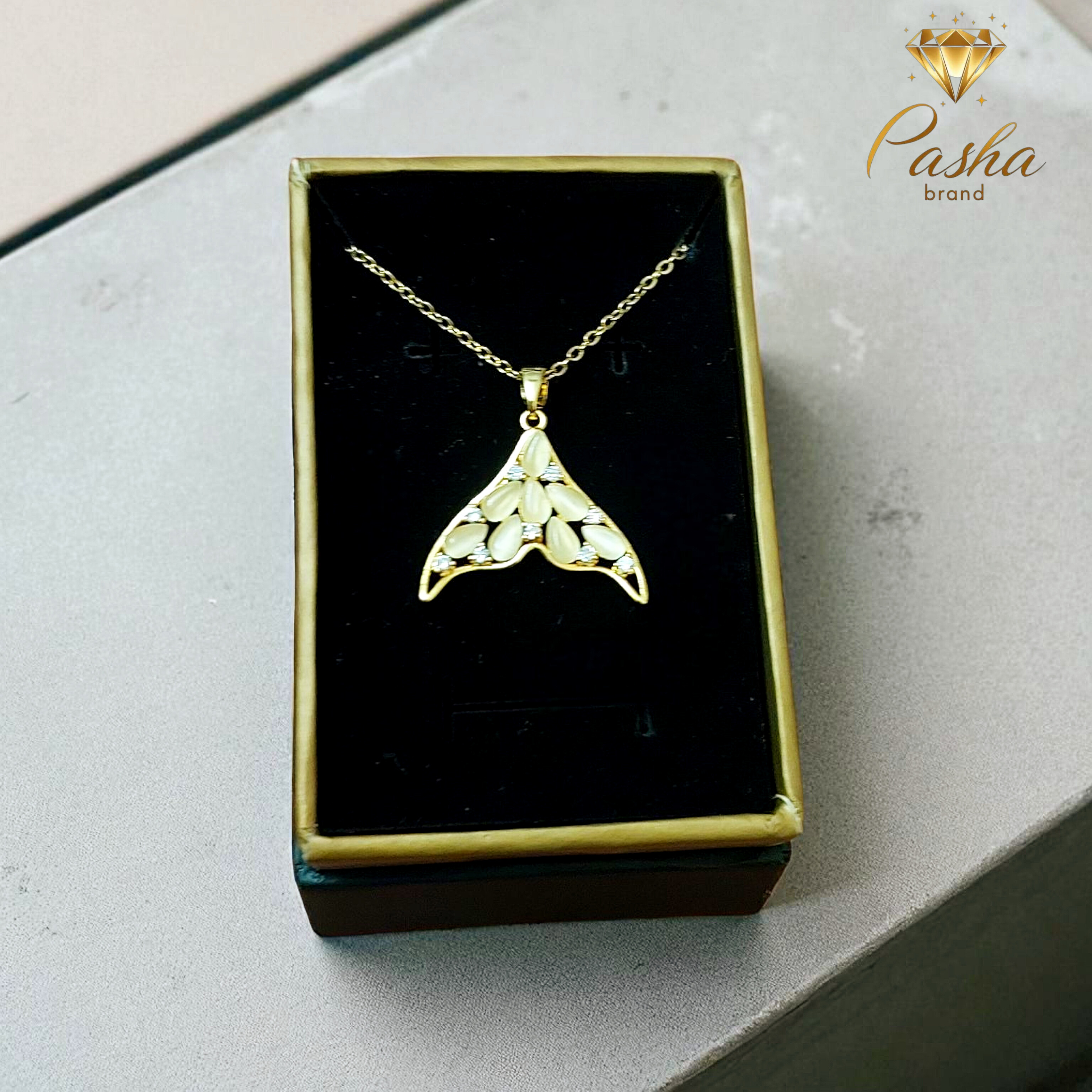 گردنبند دم وال نگین کاری شده زنانه استیل