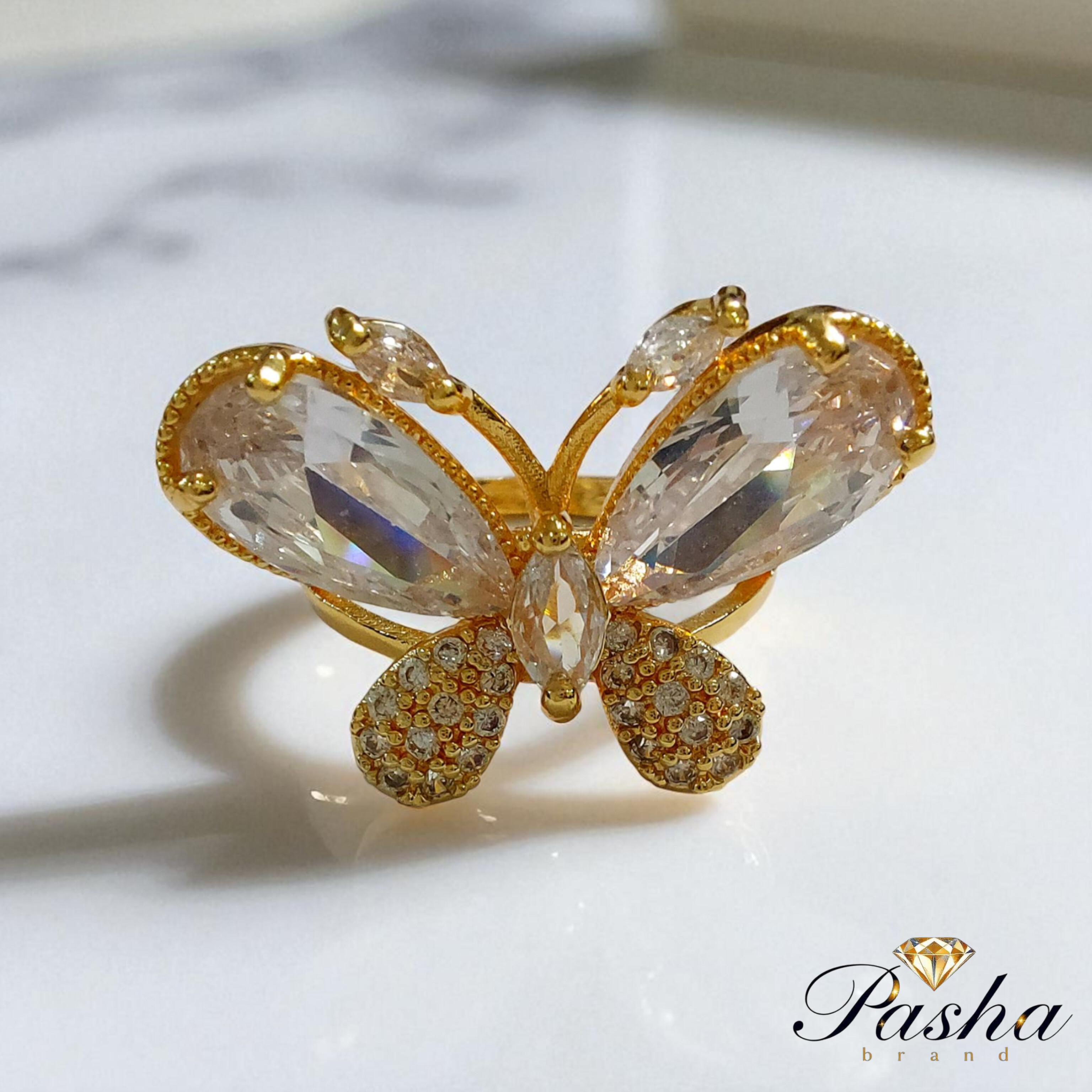 انگشتر زنانه پروانه با بال‌های جواهراتی استیل
